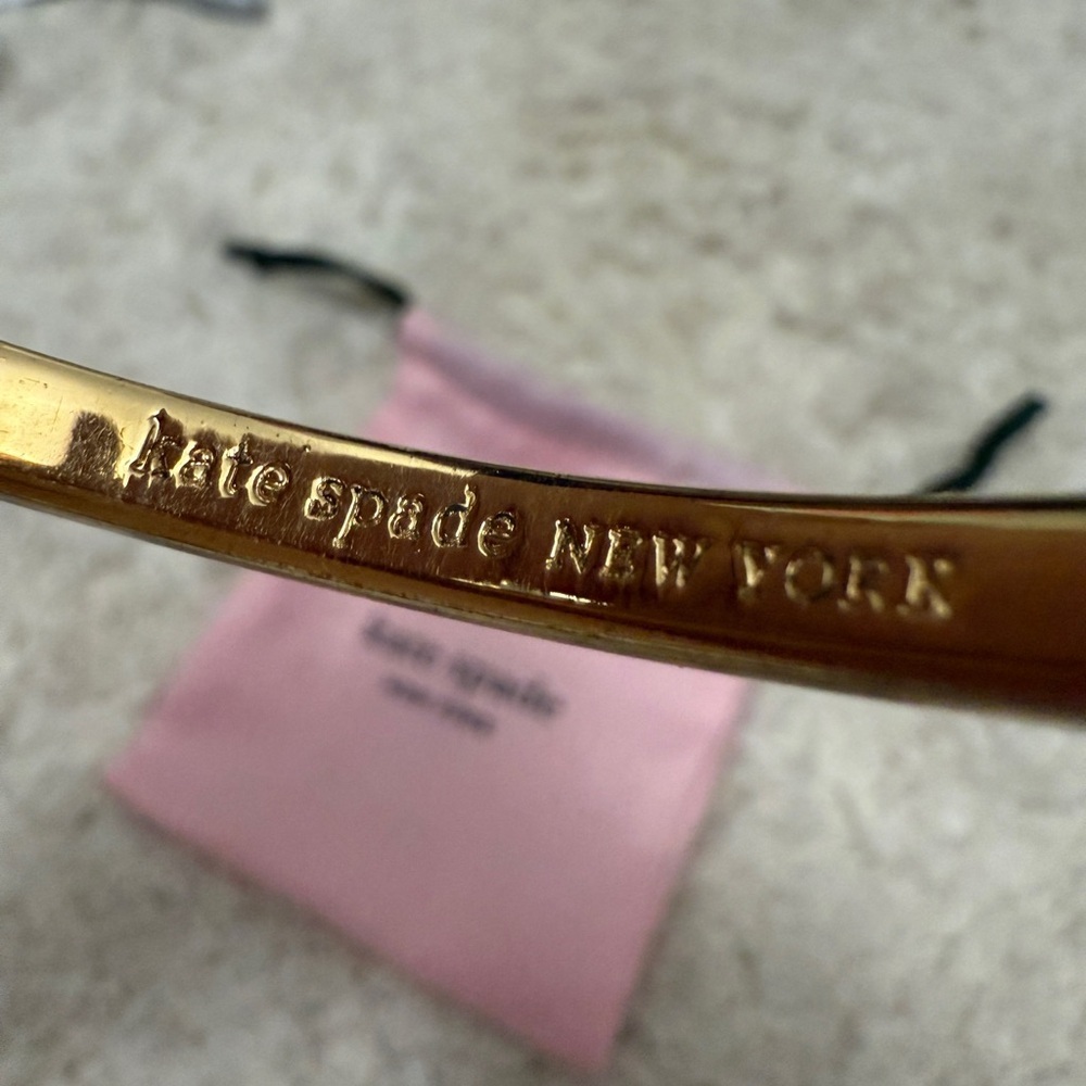 🩷Kate Spade Gold Bangle Bracelet - Picture 3 of 8